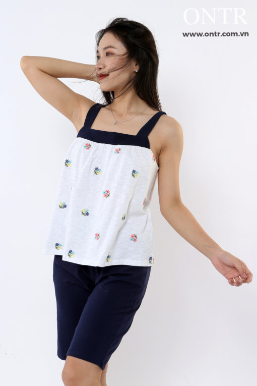 Bộ hai dây trắng thêu hoa